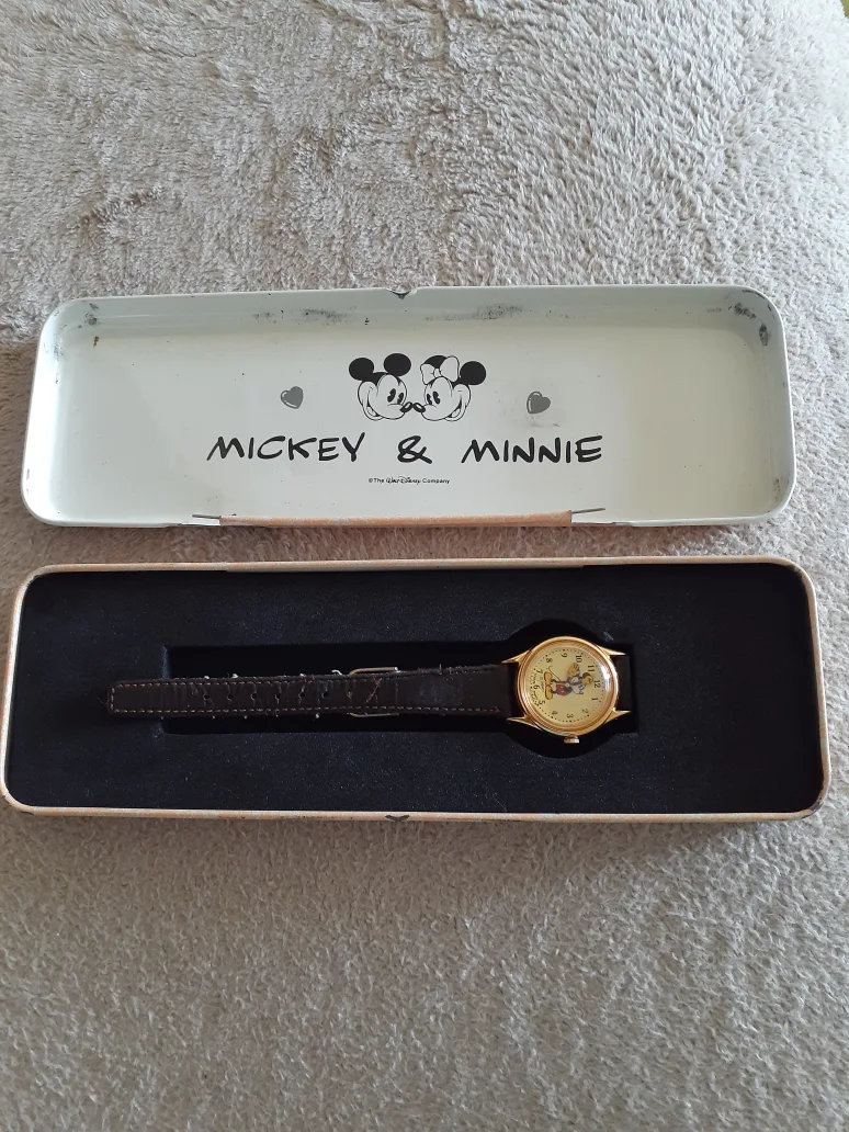Vintage Lorus Disney Mickey Mouse Watch with Box image indicator(4)