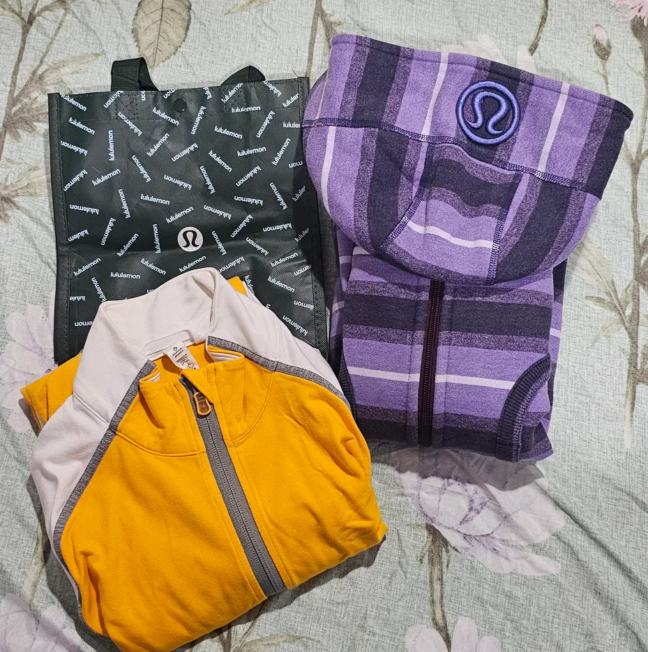 Lululemon Scuba Hoodie Size 4 Purple thumbnail