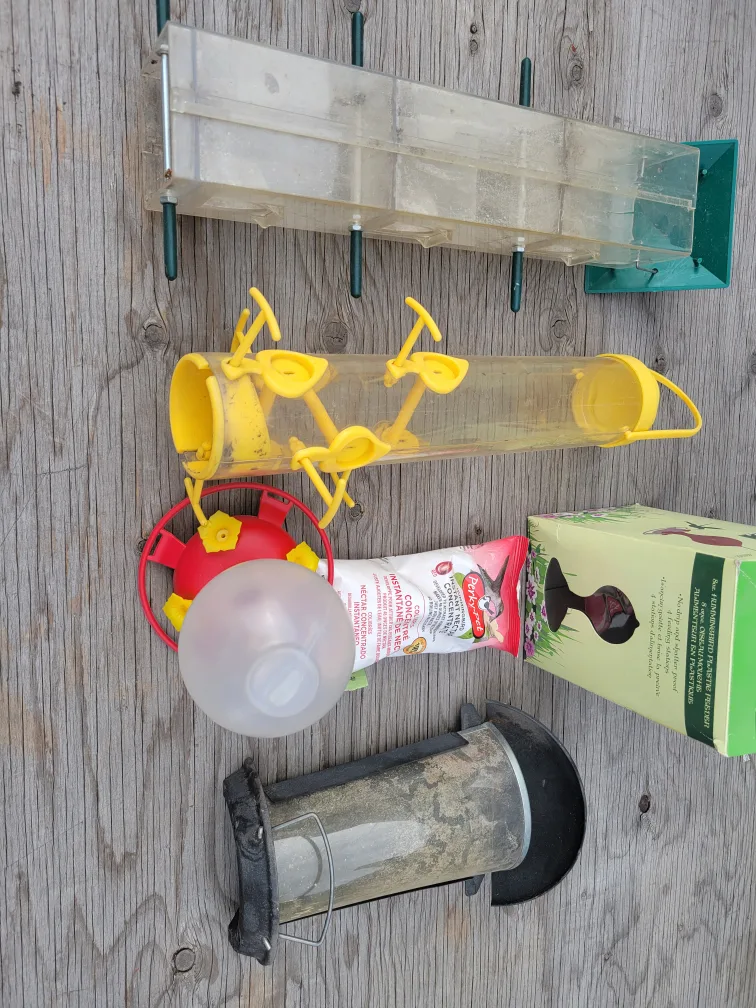 Bird Feeders - Garden Creations, Perky-Pet thumbnail