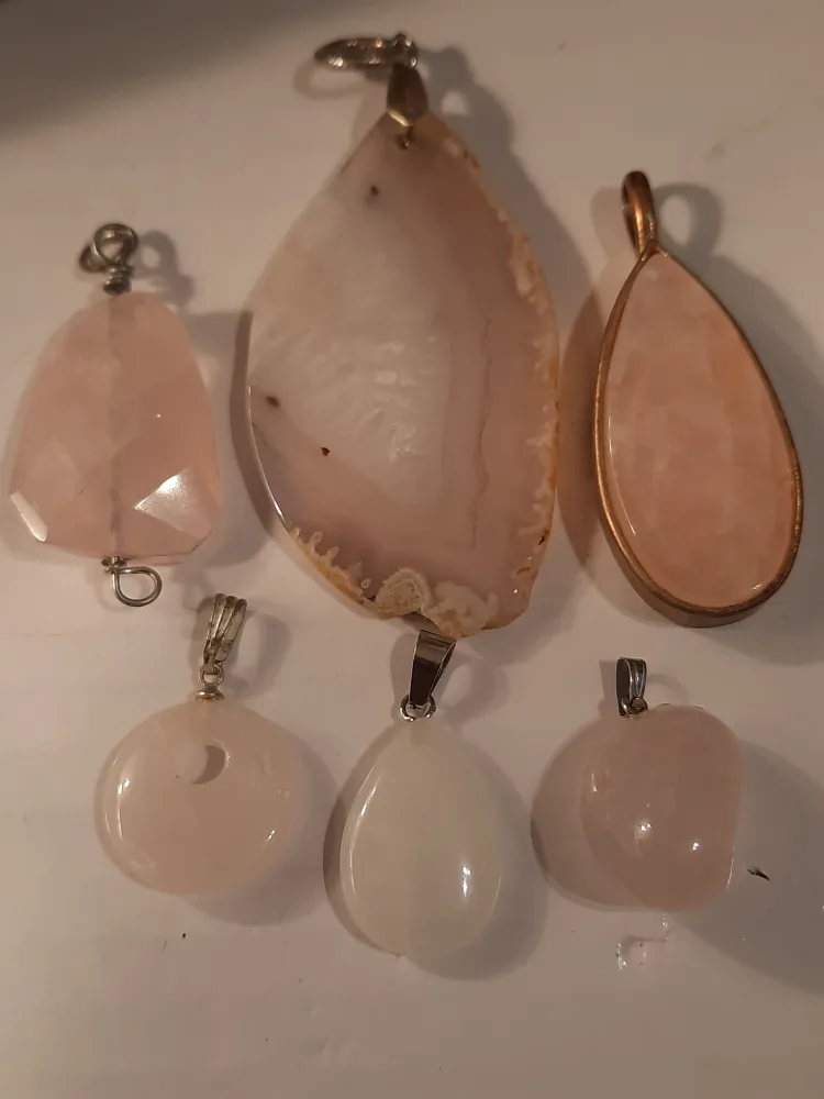 Rose Quartz & Agate Pendants, Various Sizes image indicator(2)