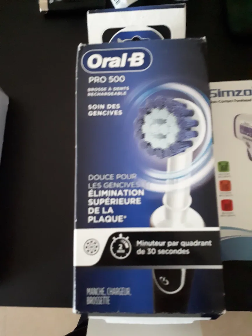 Oral-B Pro 500 Rechargeable Toothbrush thumbnail
