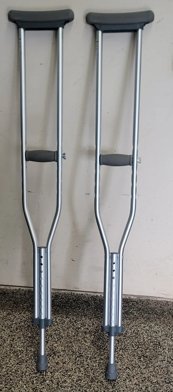 Adjustable Aluminum Crutches thumbnail