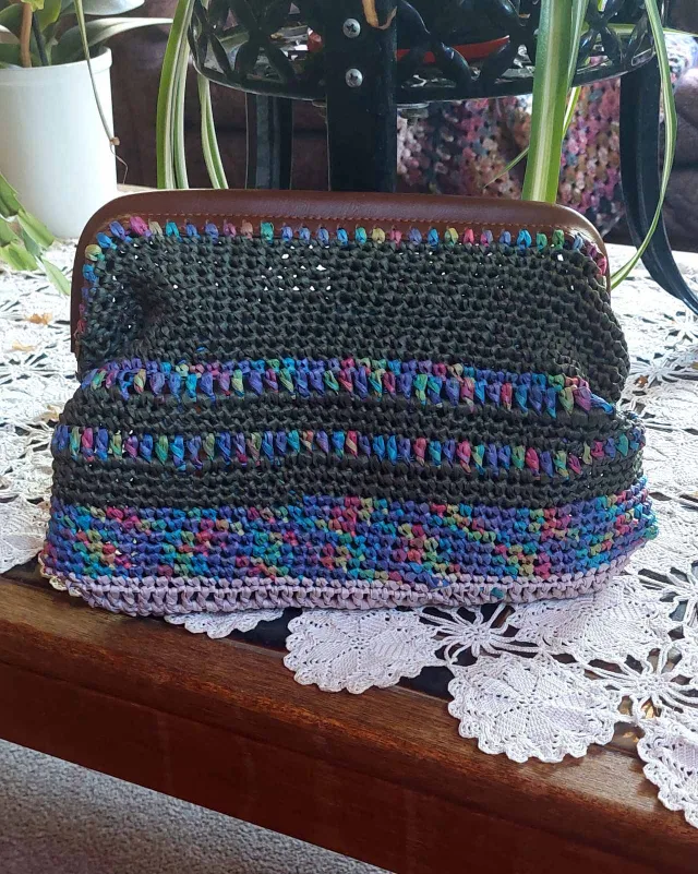 Handmade Crochet Clutch Purse image indicator(2)