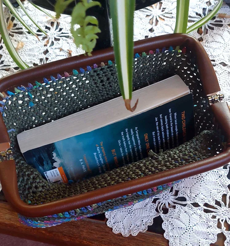 Handmade Crochet Clutch Purse image indicator(3)