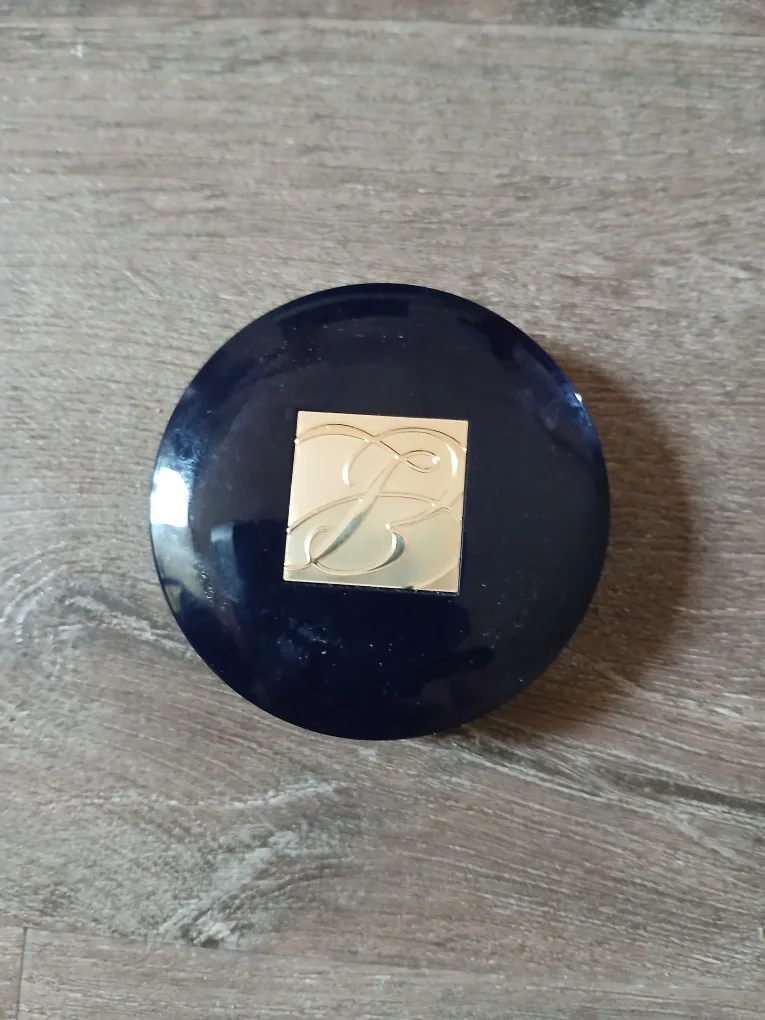 Estee Lauder Double Wear Powder 🇨🇦- Desert Beige thumbnail