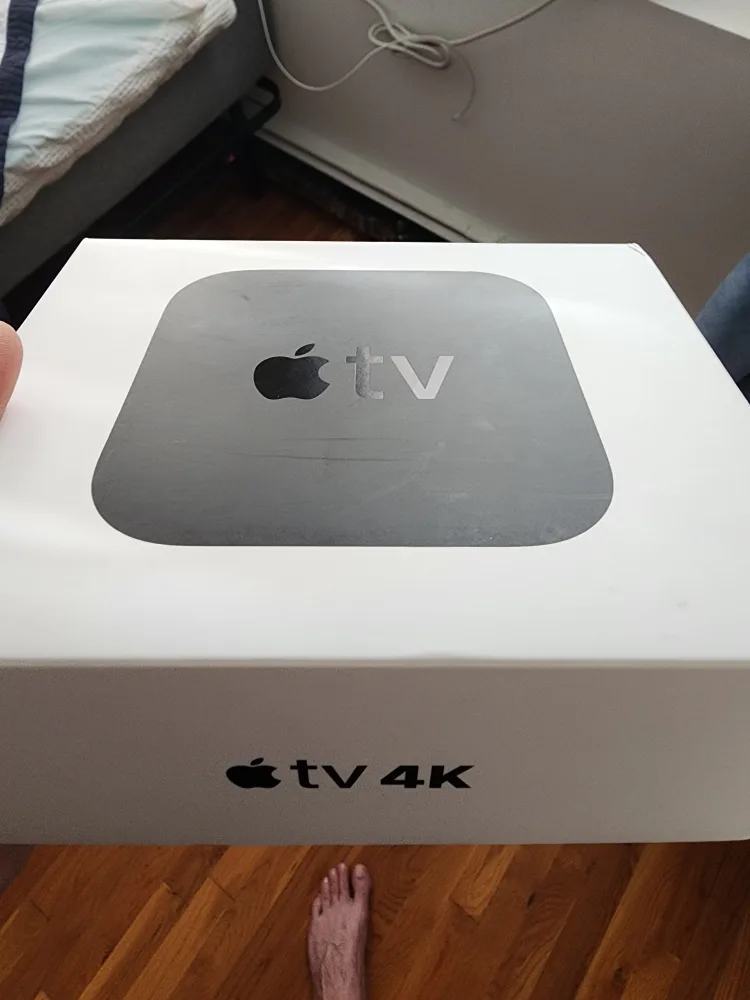 Apple TV 4K 32GB - Like New! thumbnail