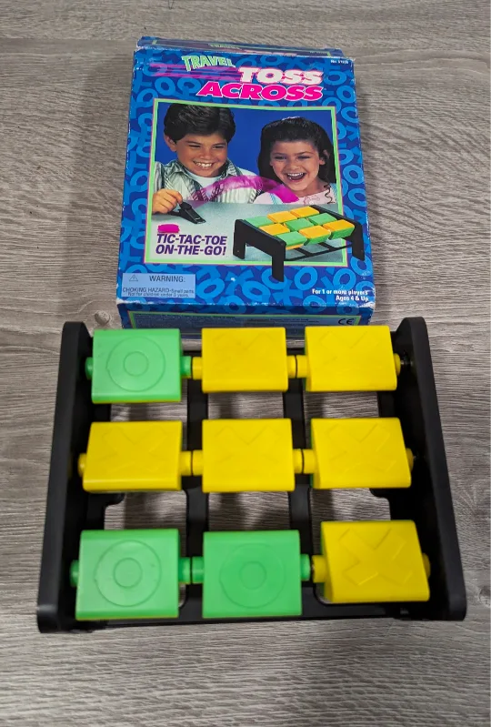 Travel Toss Across Tic-Tac-Toe On-The-Go Game thumbnail
