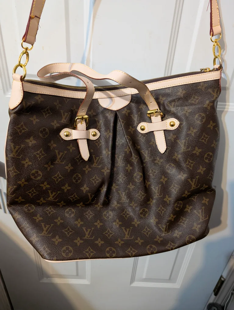 Faux Louis Vuitton Monogram Canvas Bag image indicator(4)