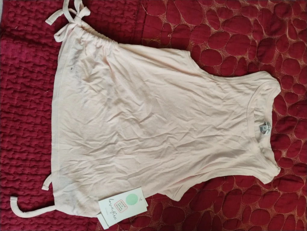 5$ brand new LA Pink Ribbed Top - Size L/G thumbnail