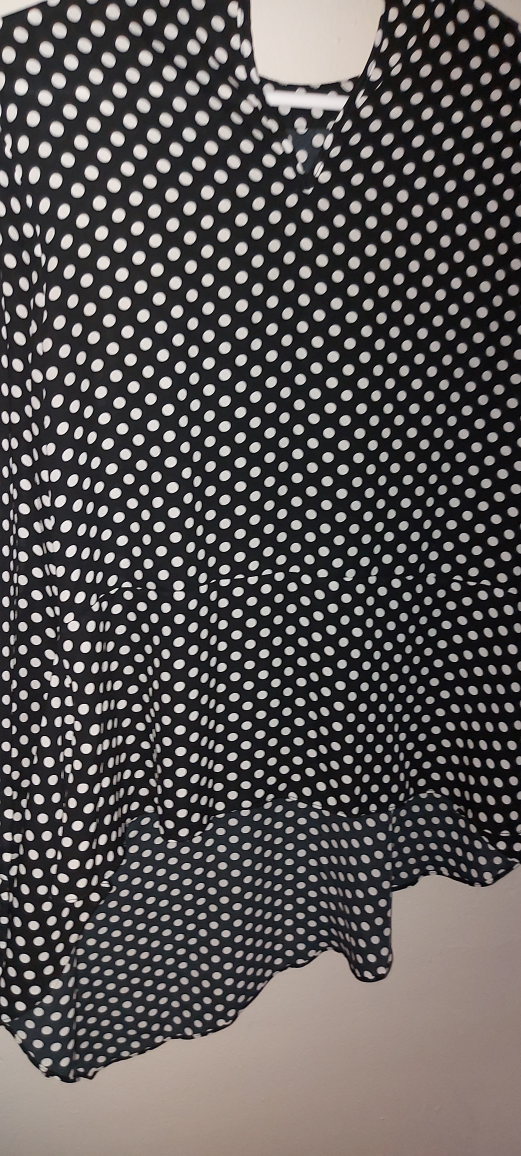 Suzy Sheir Polka Dot Assymmetrical Blouse - Size S - photo 3