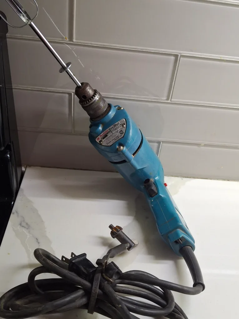 Makita 6510LVR 10mm Drill image indicator(4)