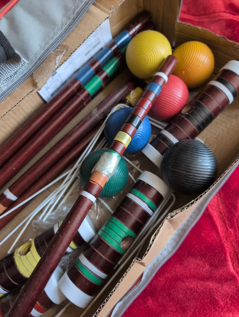 🇨🇦 Franklin Sports Croquet Set image indicator(4)
