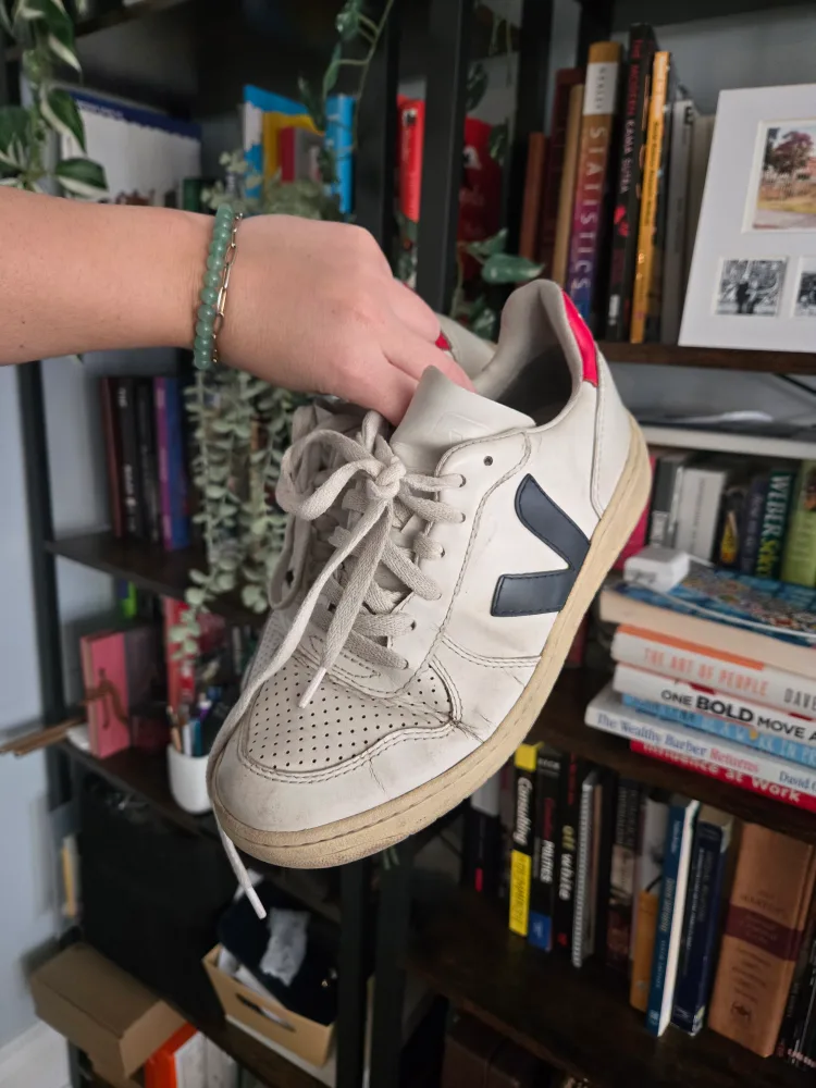 VEJA Women's White Leather Sneakers - Size W US 5 thumbnail