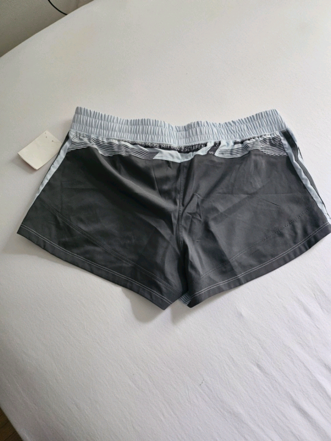 Short Adidas avec bandes - photo 3