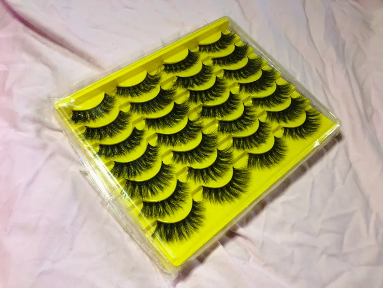 NEW Pack of 14, Long 3D Volume, Cat eye sets of Strip Lashes image indicator(2)