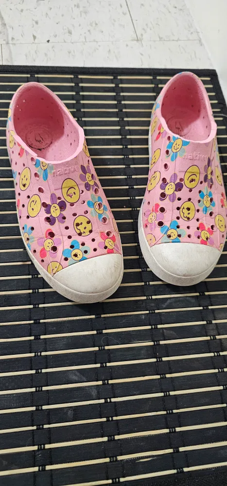 Native Kids Pink Smile Print Shoes - Size C13 thumbnail