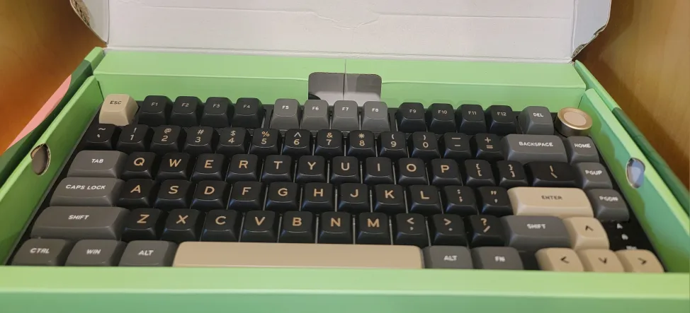 Royal kludge r75 thumbnail