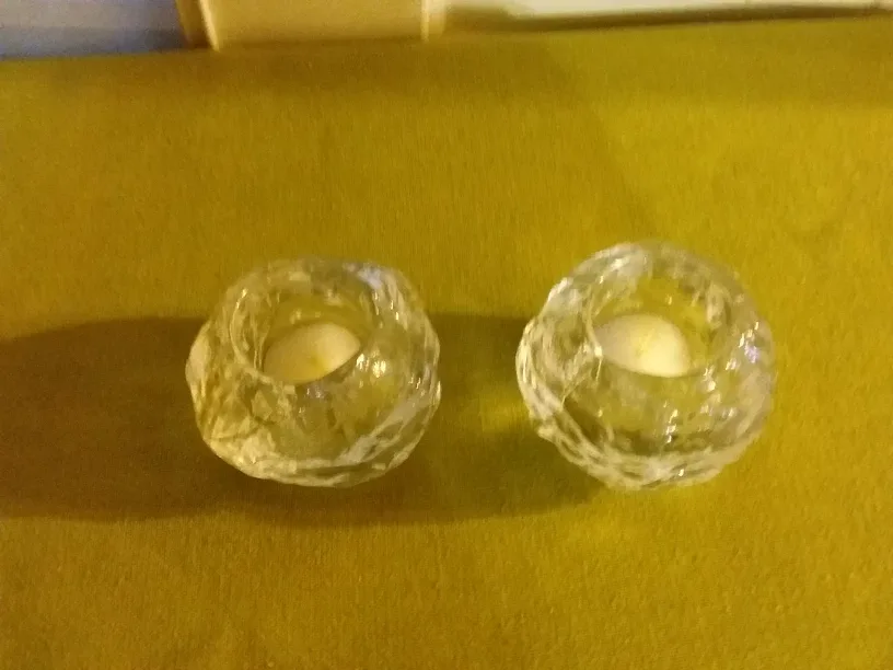 Pair of Clear Glass Tea Light Holders 🕯️ 🇨🇦 thumbnail