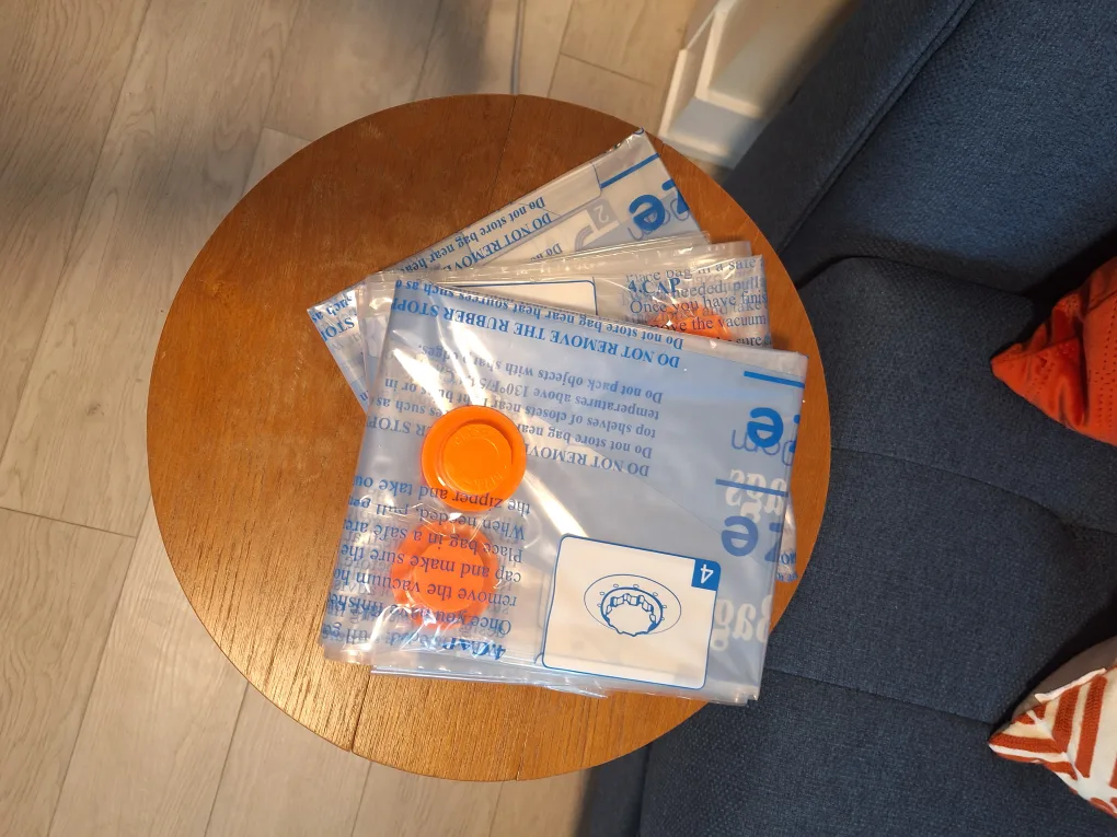 Vacuum Storage Bags - Large Size (32" x 24") thumbnail