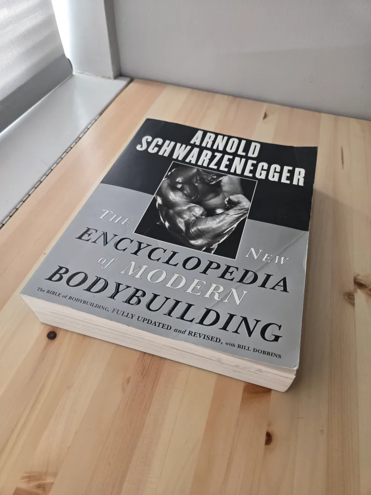 Arnold Schwarzenegger Encyclopedia of Modern Bodybuilding 🇨🇦 image indicator(2)