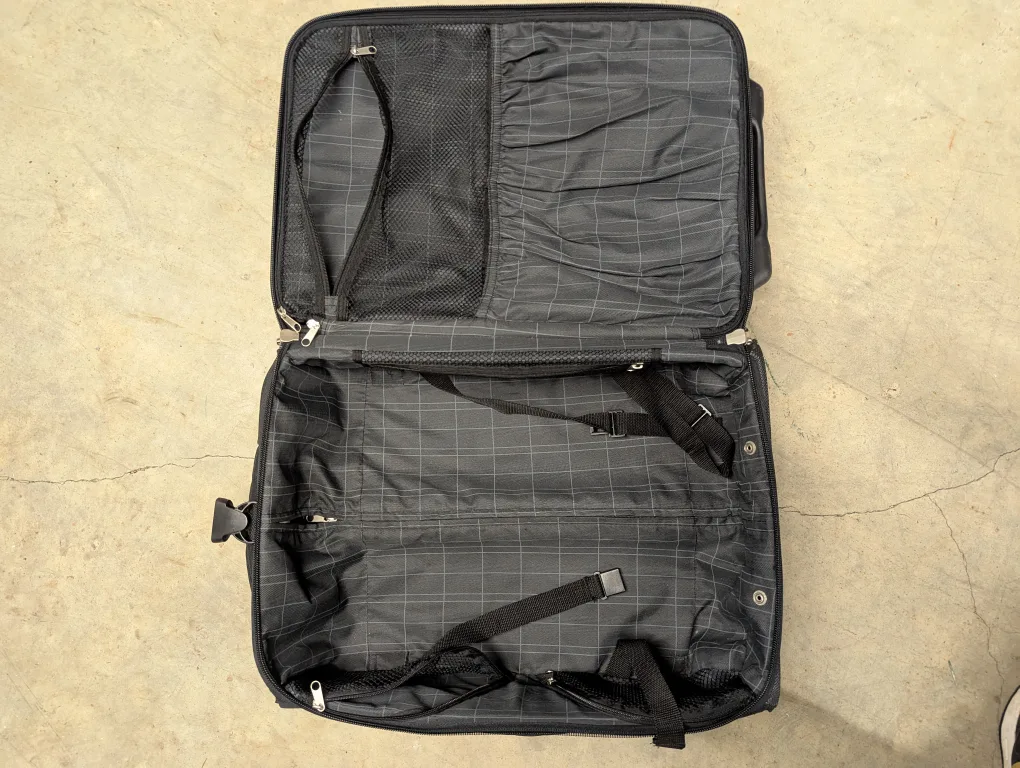 Travelpro Rolling Suitcase - Black Carry-On image indicator(3)