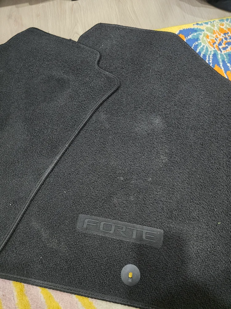 Kia Forte Black Car Floor Mats image indicator(2)