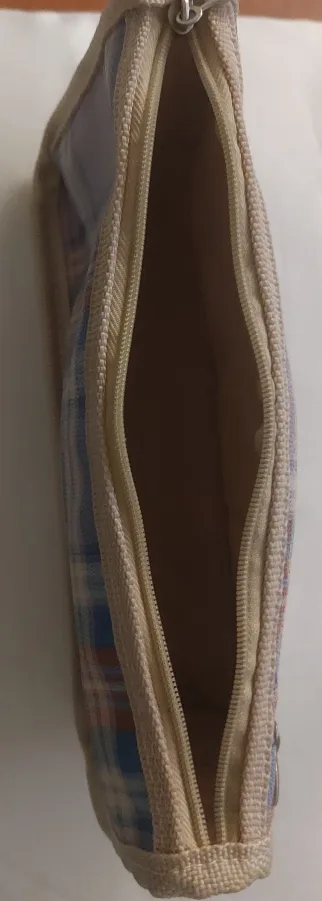 Plaid Zippered Pouch 🇨🇦 image indicator(2)