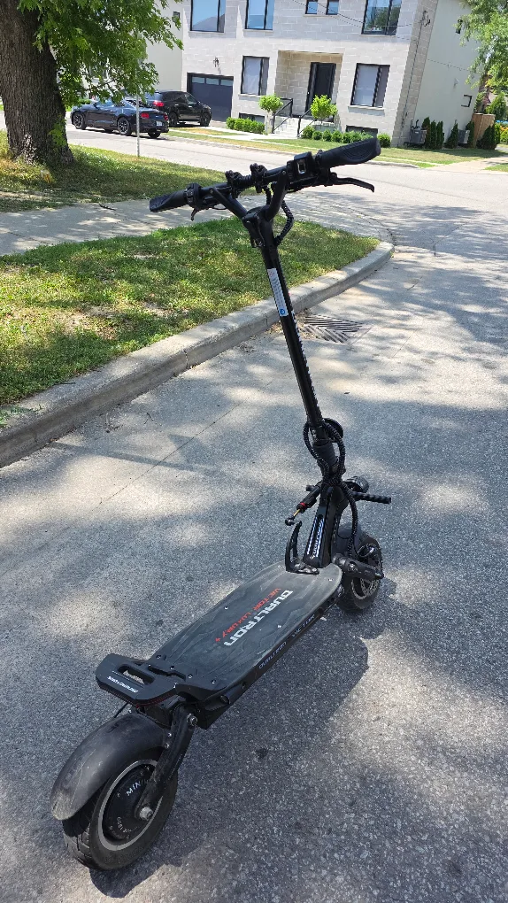 Dualtron Victor luxury plus Electric Scooter by Minimotors thumbnail