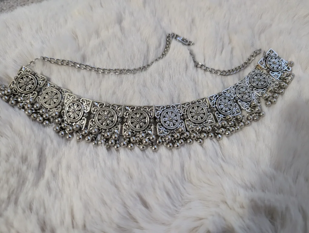 Silver Tone Statement Necklace thumbnail