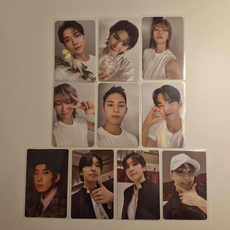 Seventeen '17 is Right Here' Photocards thumbnail