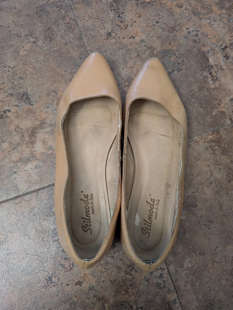 Stilmoda Beige Flats Size 9 Women Shoes thumbnail