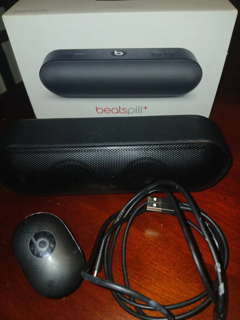 Beats Pill+ Portable Bluetooth Speaker - Black thumbnail