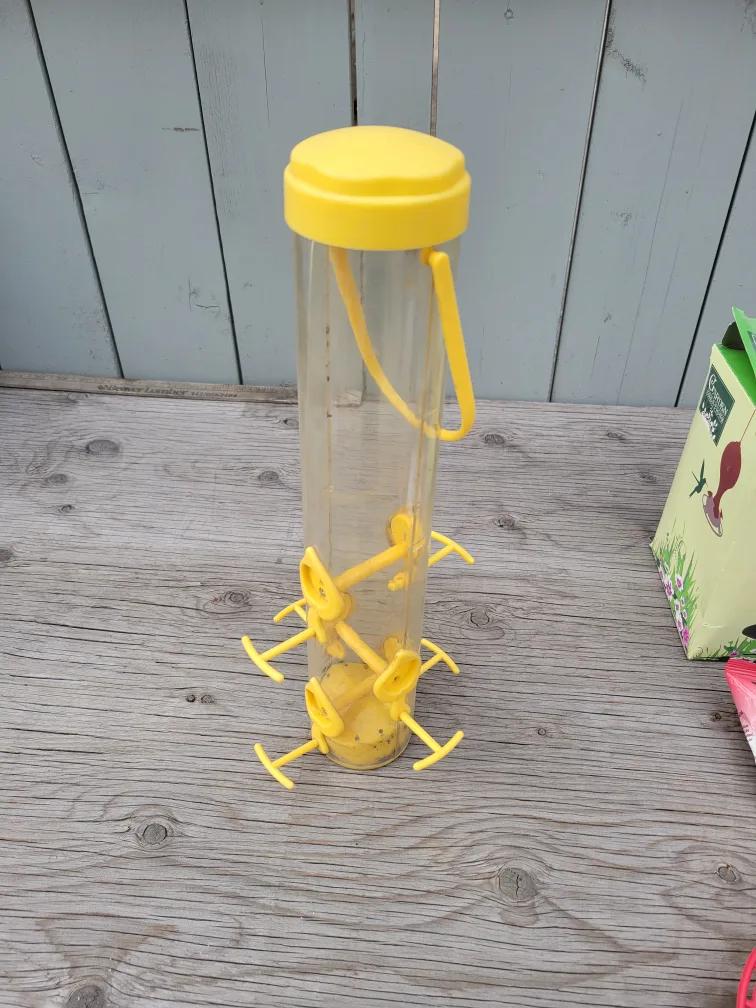 Bird Feeders - Garden Creations, Perky-Pet image indicator(3)