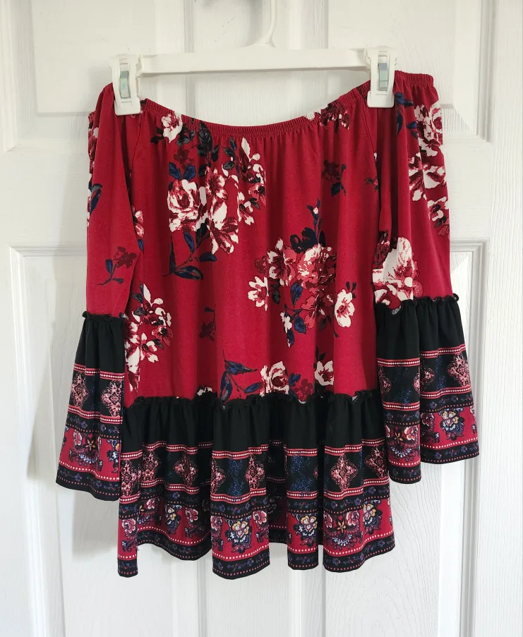 NEW Ricki's Floral Off-Shoulder Blouse - Size S thumbnail
