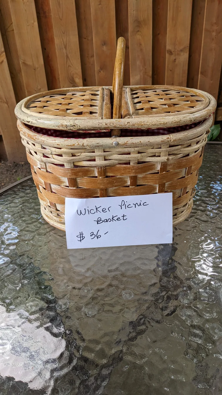 Wicker Picnic Basket thumbnail