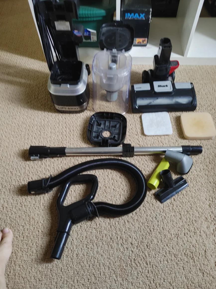 Shark Lift-Away Vacuum with Attachments image indicator(5)