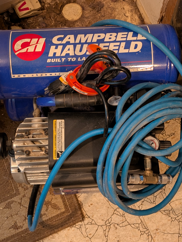 Campbell Hausfeld HL540200 4-Gallon Air Compressor
