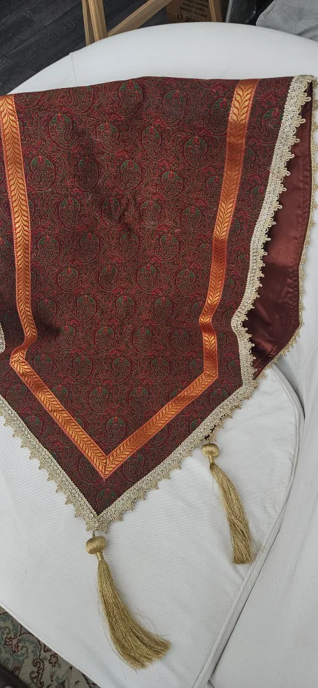 Paisley Table Runner with Tassels thumbnail
