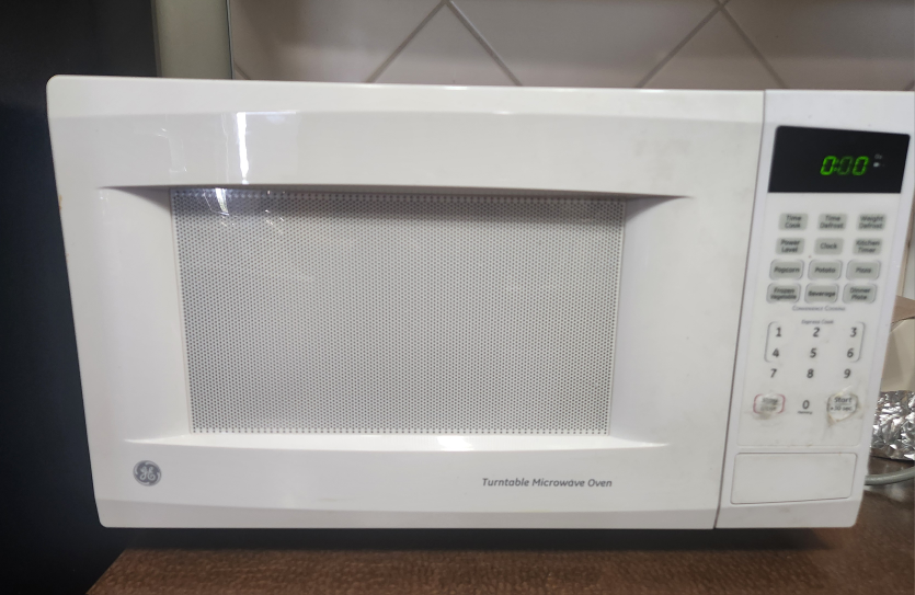 Hamilton Beach Toaster & GE Microwave Oven and sandwich toaster. - photo 2