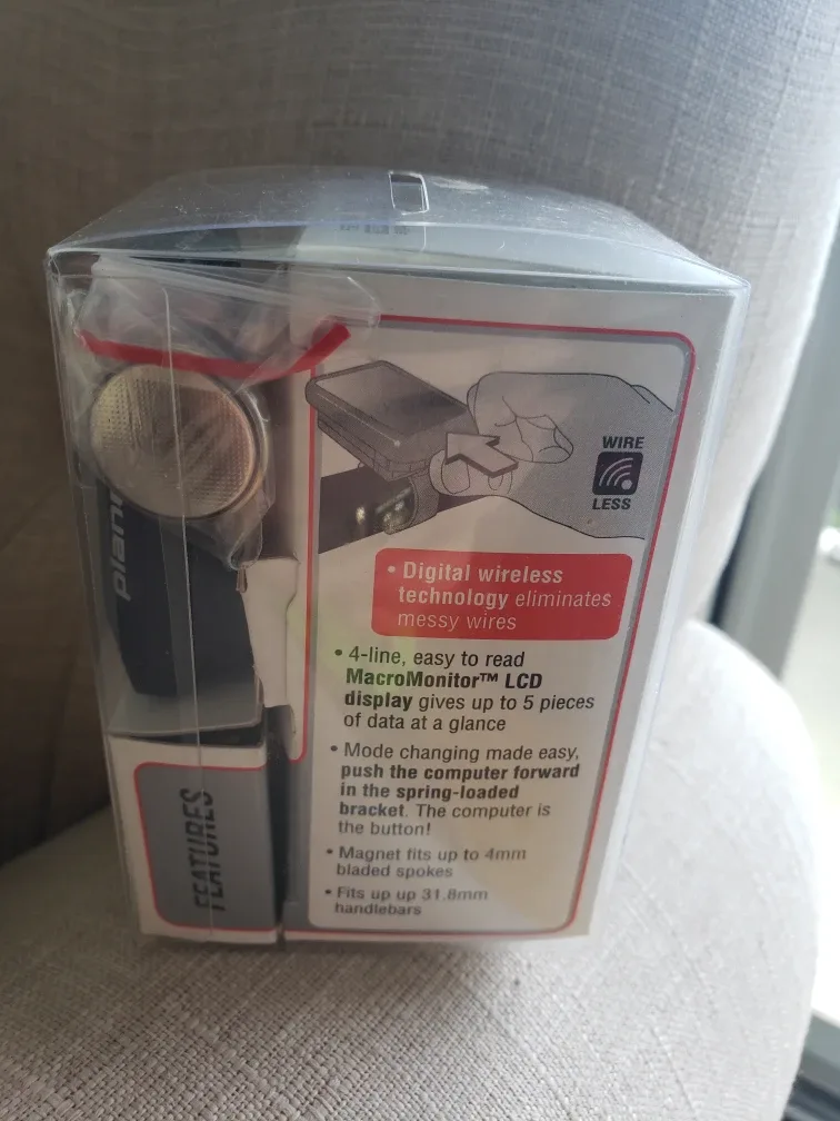 New Planet Bike Protege 9.0 Wireless Bike Computer image indicator(2)