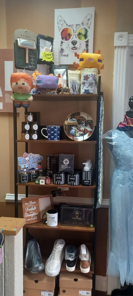 Eno h Serenity Haven Gift Shop image indicator(6)