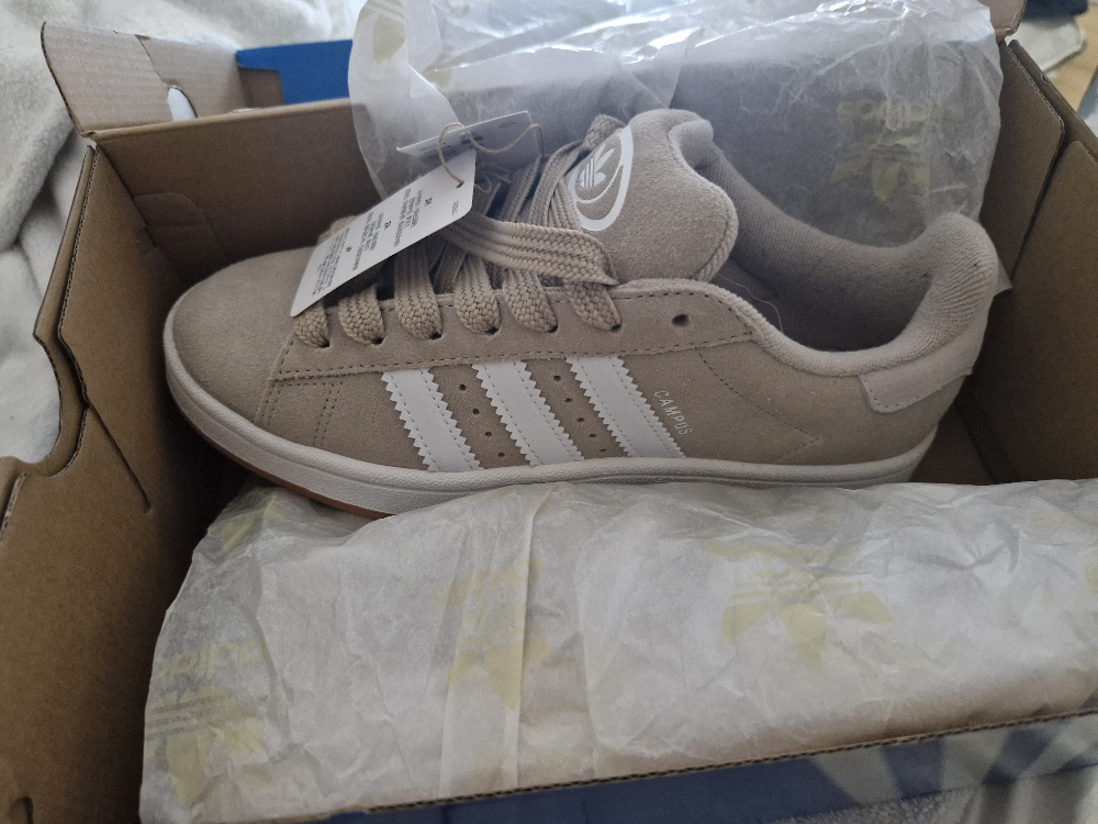 New Adidas Campus Suede Shoes - Size 7