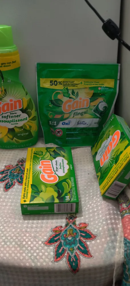Gain Laundry Bundle: Flings, Dryer Sheets, Softener thumbnail
