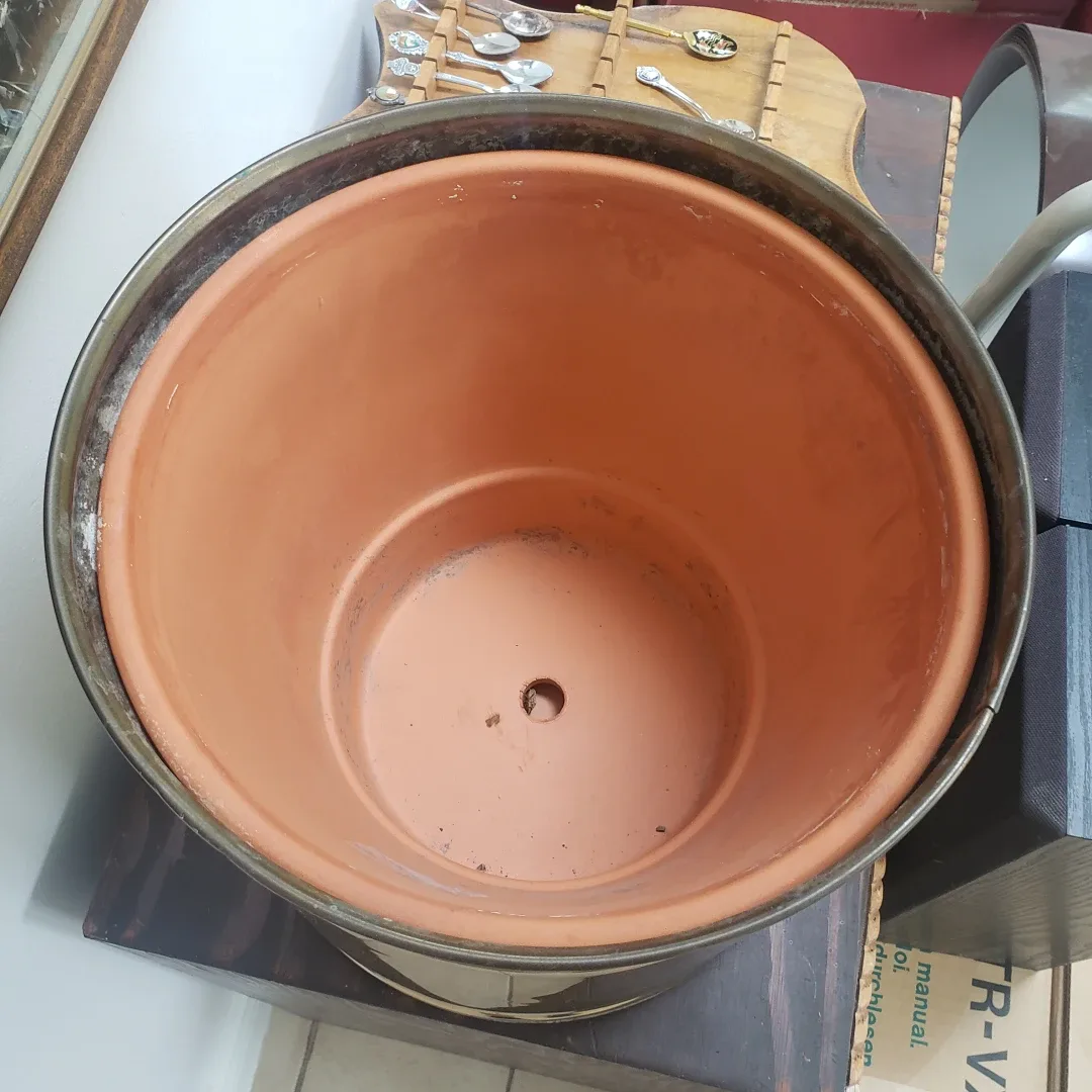 Vintage Terracotta Pot with Brass Holder image indicator(2)