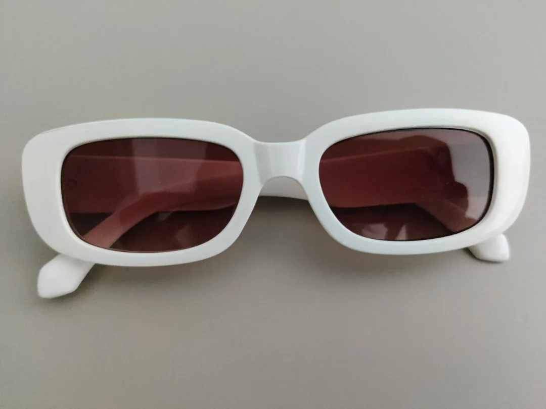 white sunglasses thumbnail