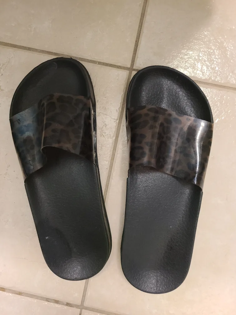 Black Leopard Print Slides  size 9.🇨🇦 thumbnail
