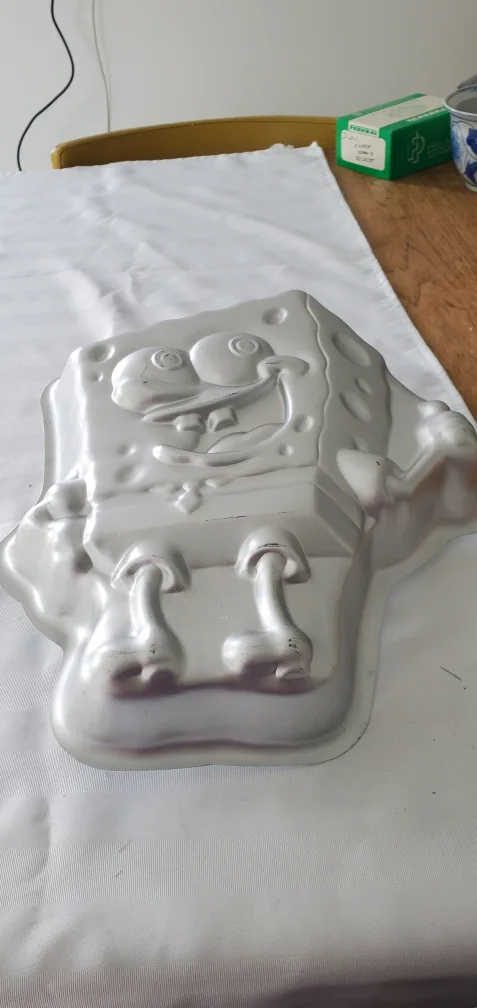 SpongeBob SquarePants Cake Pan thumbnail