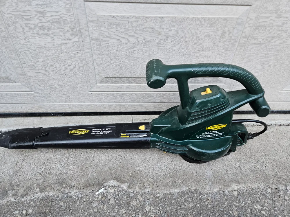Yardworks 12A Premium Electric Blower/Vac thumbnail
