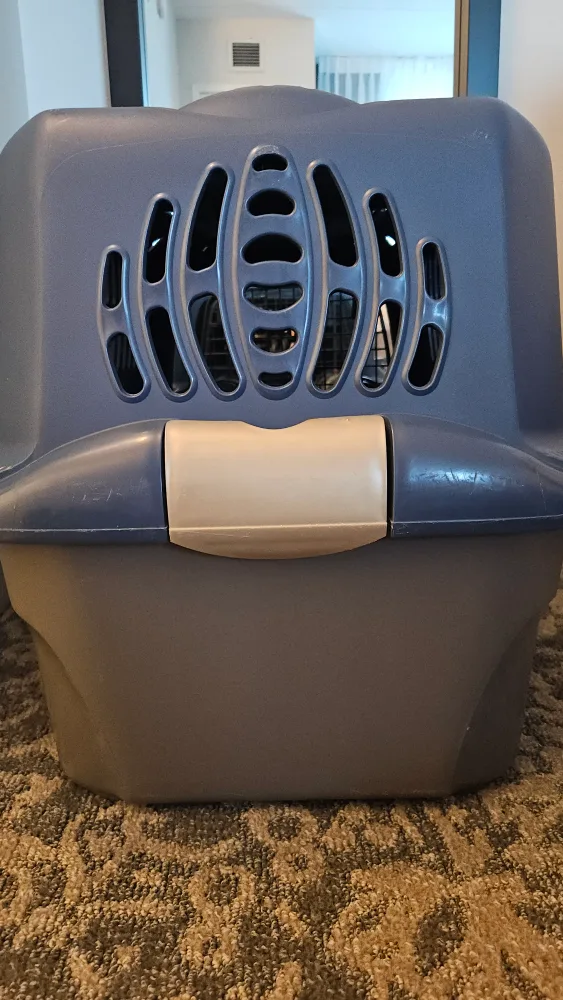 Pet Carrier Kennel - Blue & Grey image indicator(2)