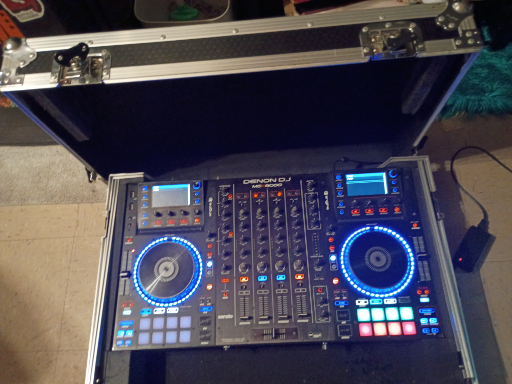 Denon DJ MC-8000 Professional DJ Controller
